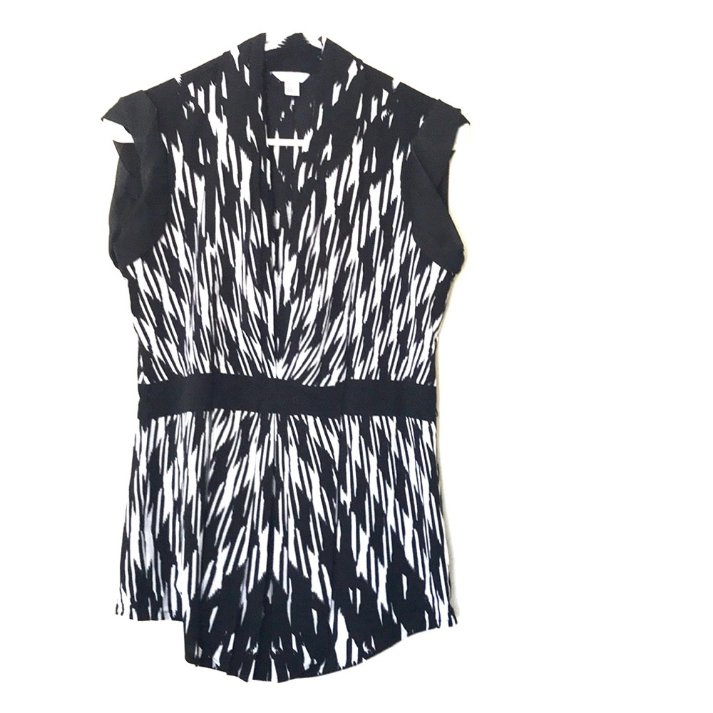 Calvin Klein no sleeve dressy top